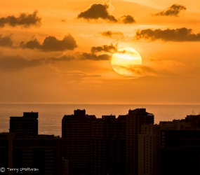 Sunset off Waikiki, Oah‘u